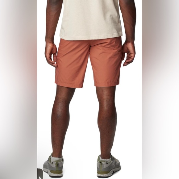 NEW Columbia Men's “Washed Out” Short - 8” - Picture 5 of 8